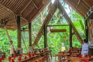 Bali-Silver-Jewelry-Making-and-Ubud-Tour-Lunch-at-Puri-Suling